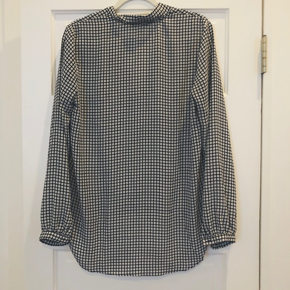 NWT Max Studio Long Sleeve Wrap Top - Picture 4 of 5
